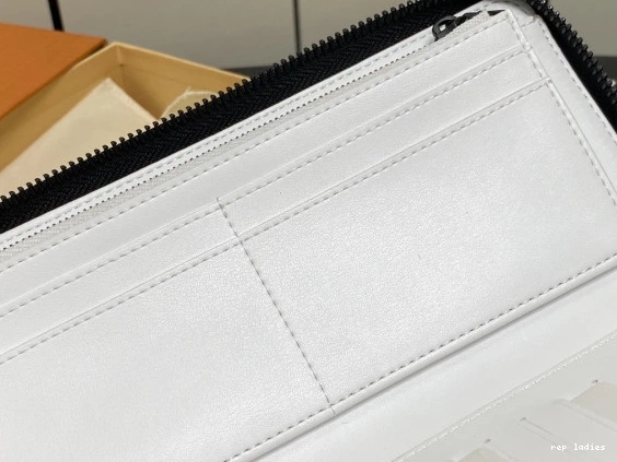 Cheap VUITTON WALLET-10*20*2 cm LOUIS ZIPPY 0728